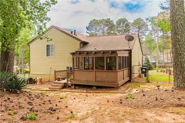 4592 Midridge Drive, Norcross, GA 30093