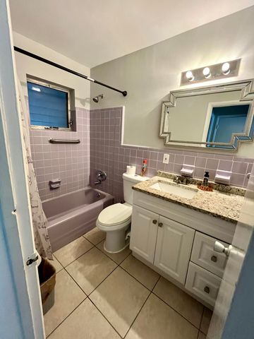 209 SE 6th Street 4, Boynton Beach, FL 33435