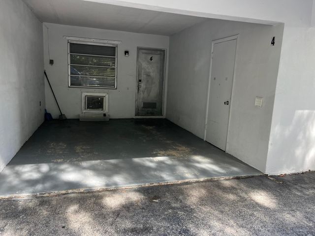 209 SE 6th Street 4, Boynton Beach, FL 33435
