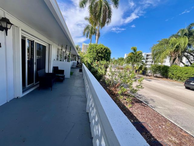 209 SE 6th Street 4, Boynton Beach, FL 33435