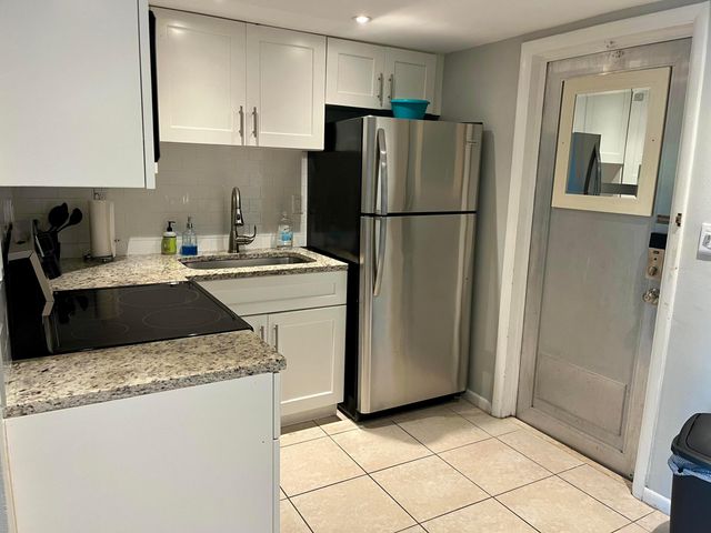 209 SE 6th Street 4, Boynton Beach, FL 33435