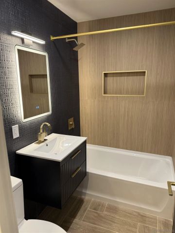 519 Camelot Drive, Oceanside, CA 92054