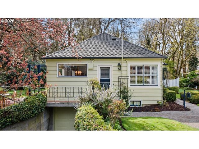 1310 HEATER Ct, West Linn, OR 97068