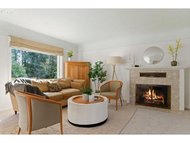 1310 HEATER Ct, West Linn, OR 97068