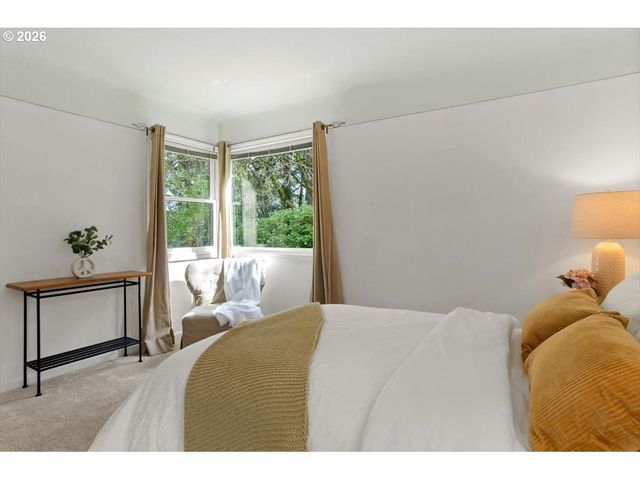 1310 HEATER Ct, West Linn, OR 97068