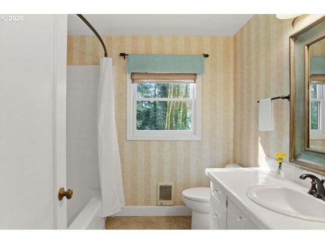 1310 HEATER Ct, West Linn, OR 97068