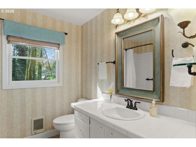 1310 HEATER Ct, West Linn, OR 97068