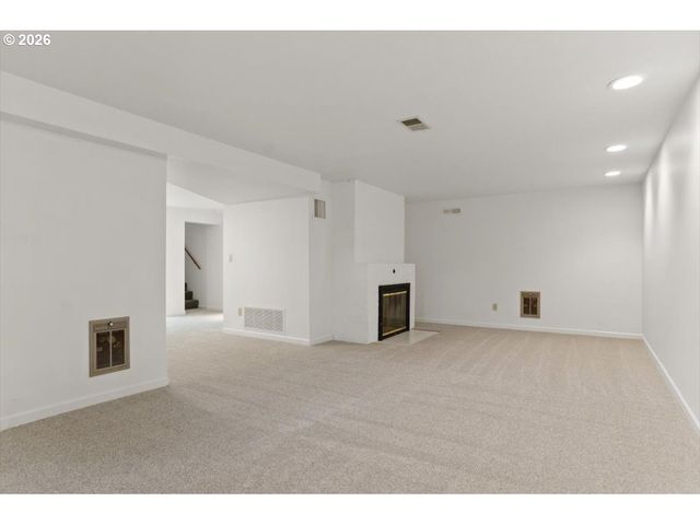 1310 HEATER Ct, West Linn, OR 97068