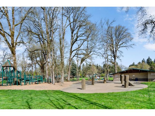 1310 HEATER Ct, West Linn, OR 97068