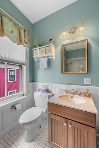 20 Winter St, Salem, MA 01970