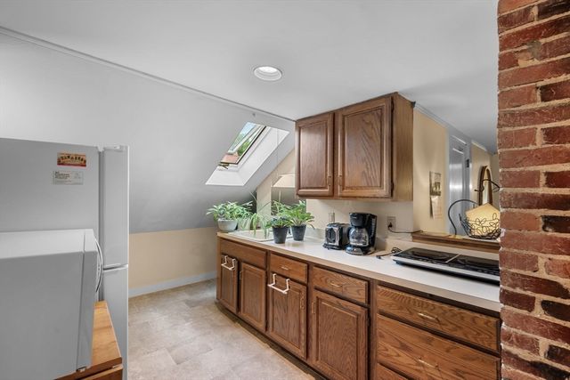 20 Winter St, Salem, MA 01970