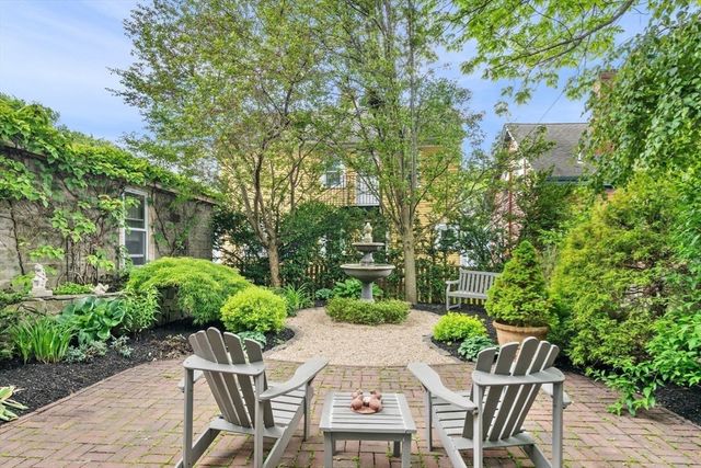 20 Winter St, Salem, MA 01970