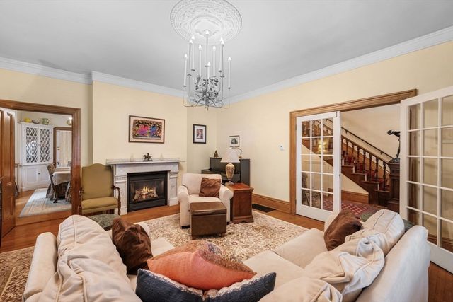 20 Winter St, Salem, MA 01970