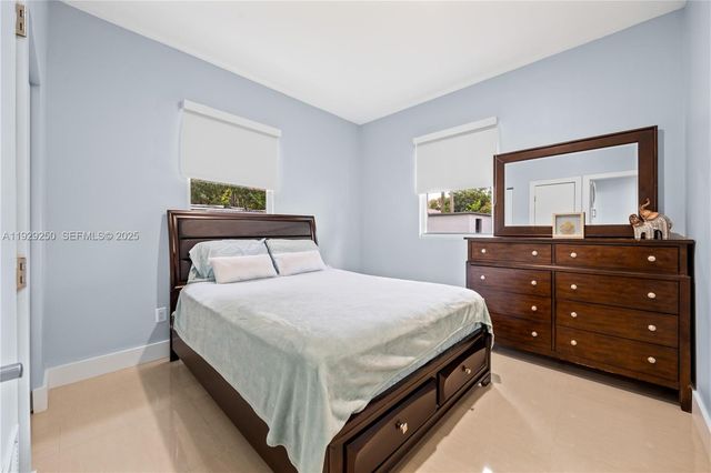 2520 SW 13th St, Miami, FL 33145