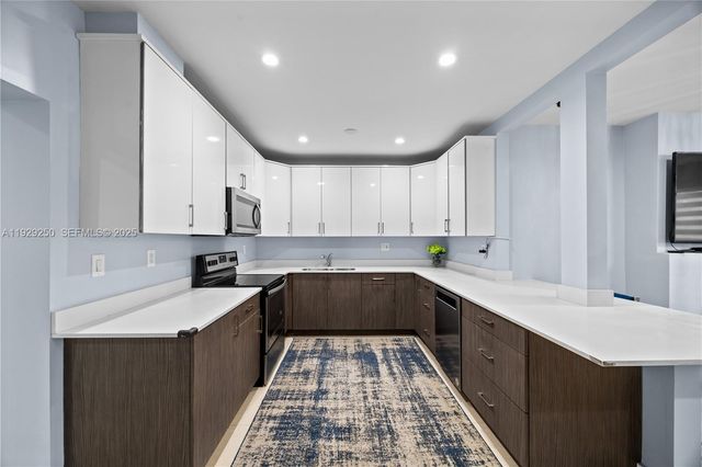 2520 SW 13th St, Miami, FL 33145