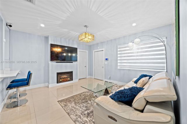 2520 SW 13th St, Miami, FL 33145