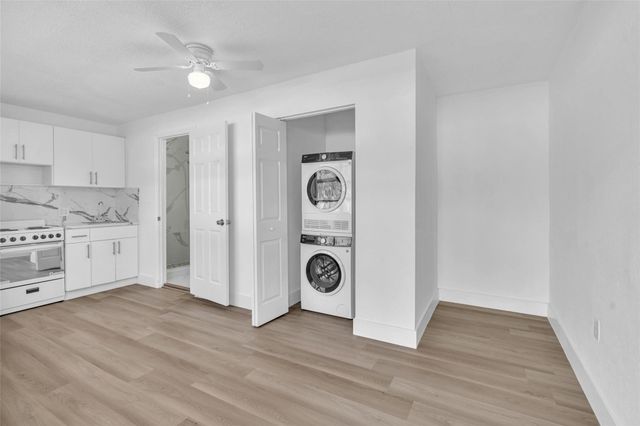 41 Miami Gardens Road, West Park, FL 33023