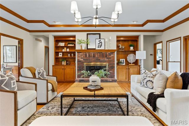 653 Killary Down, Weldon Spring, MO 63304
