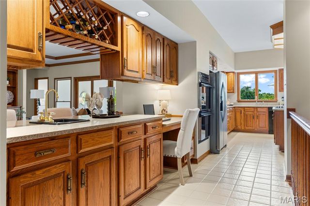 653 Killary Down, Weldon Spring, MO 63304