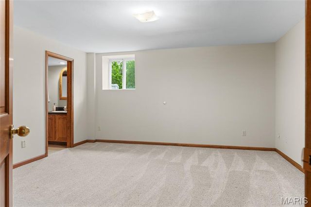 653 Killary Down, Weldon Spring, MO 63304