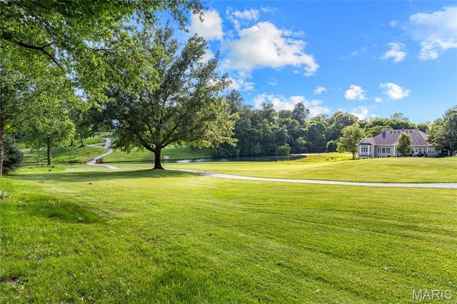 653 Killary Down, Weldon Spring, MO 63304