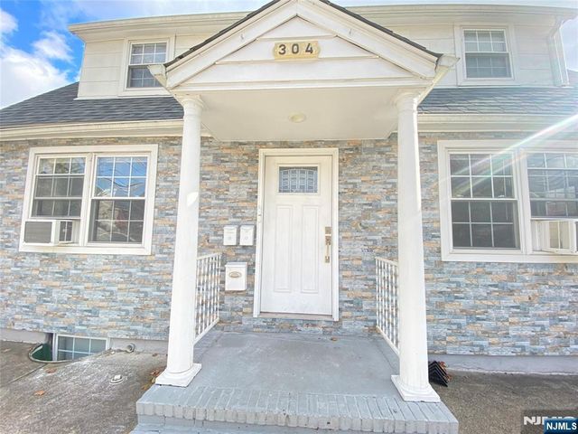 304 Shaler Boulevard, Ridgefield, NJ 07657