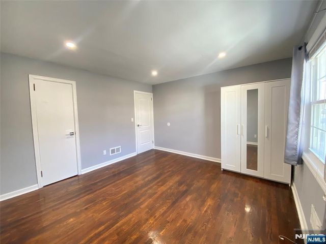 304 Shaler Boulevard, Ridgefield, NJ 07657