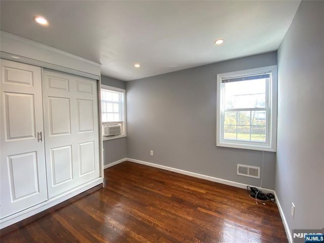 304 Shaler Boulevard, Ridgefield, NJ 07657