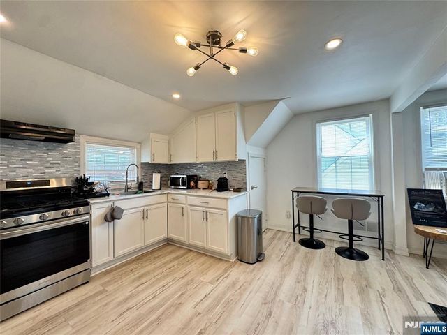 304 Shaler Boulevard, Ridgefield, NJ 07657