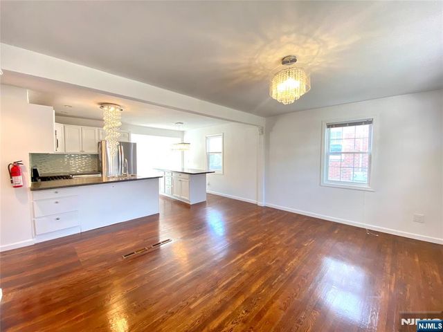 304 Shaler Boulevard, Ridgefield, NJ 07657