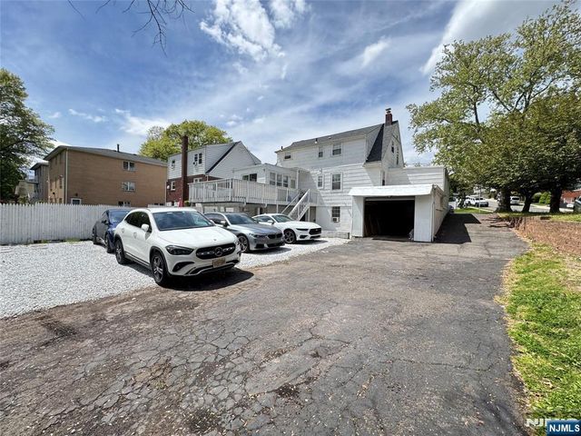 304 Shaler Boulevard, Ridgefield, NJ 07657