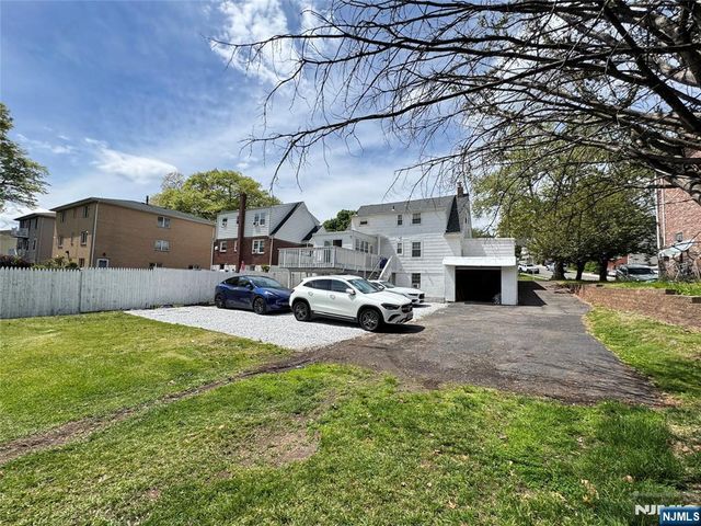 304 Shaler Boulevard, Ridgefield, NJ 07657