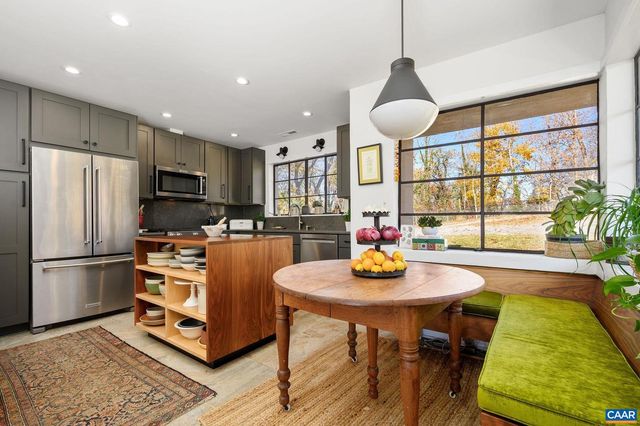 645 W FREDERICK ST, Staunton, VA 24401