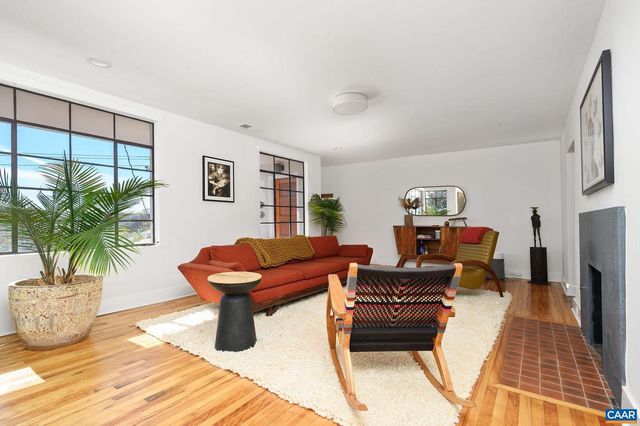 645 W FREDERICK ST, Staunton, VA 24401