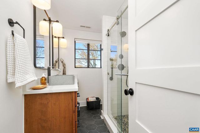 645 W FREDERICK ST, Staunton, VA 24401