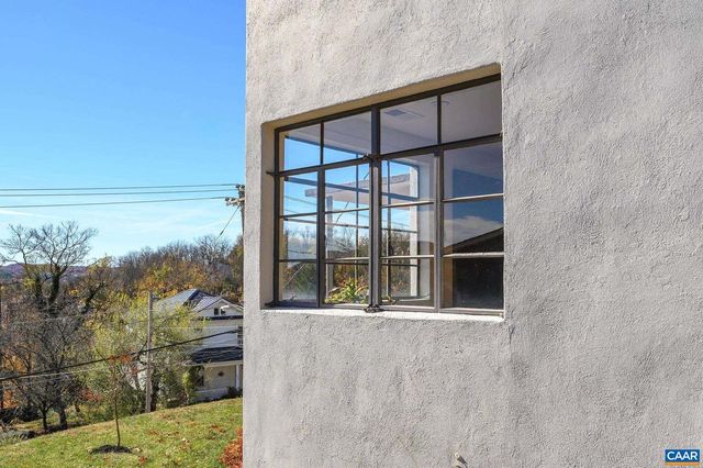 645 W FREDERICK ST, Staunton, VA 24401