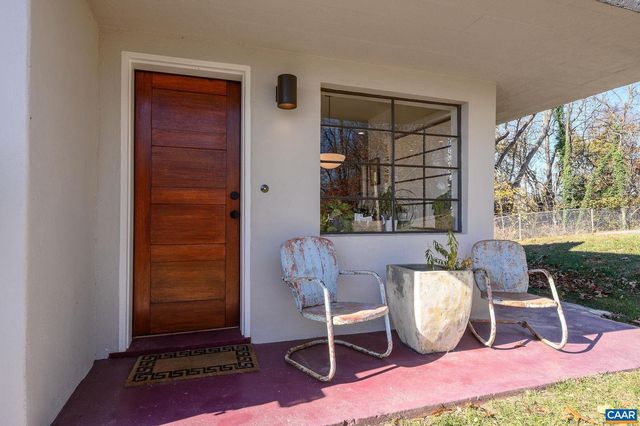 645 W FREDERICK ST, Staunton, VA 24401