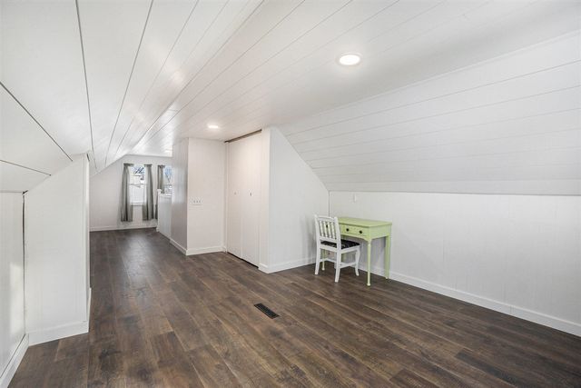 109 N Harris Street, Paw Paw, MI 49079