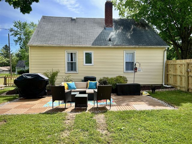 109 N Harris Street, Paw Paw, MI 49079