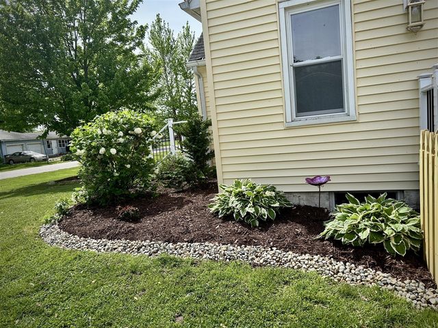 109 N Harris Street, Paw Paw, MI 49079