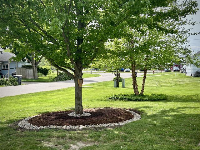 109 N Harris Street, Paw Paw, MI 49079