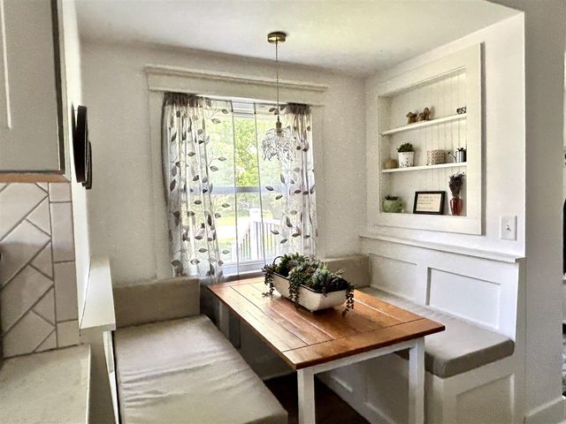 109 N Harris Street, Paw Paw, MI 49079