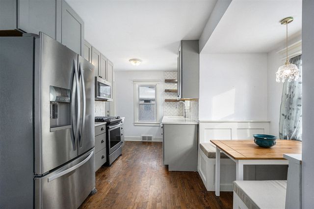 109 N Harris Street, Paw Paw, MI 49079