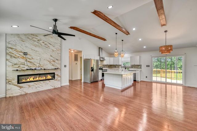 200 SECLUSION SHORES DR, Mineral, VA 23117