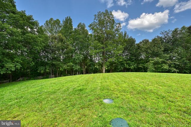 200 SECLUSION SHORES DR, Mineral, VA 23117