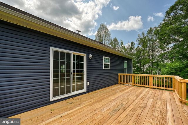 200 SECLUSION SHORES DR, Mineral, VA 23117