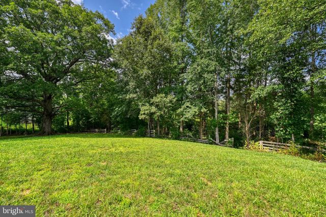 200 SECLUSION SHORES DR, Mineral, VA 23117