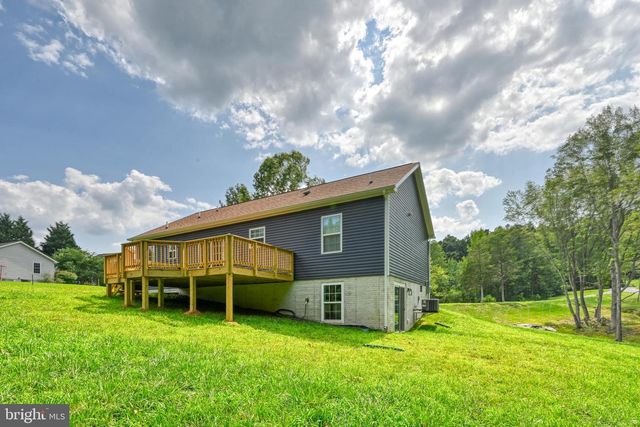 200 SECLUSION SHORES DR, Mineral, VA 23117