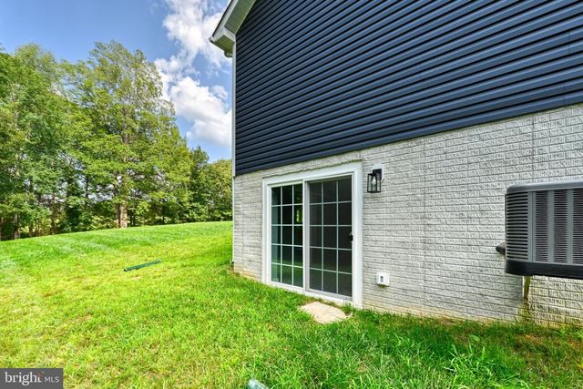 200 SECLUSION SHORES DR, Mineral, VA 23117