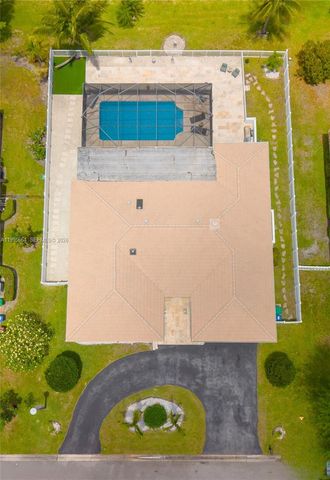 8253 NW 2nd Ct, Coral Springs, FL 33071